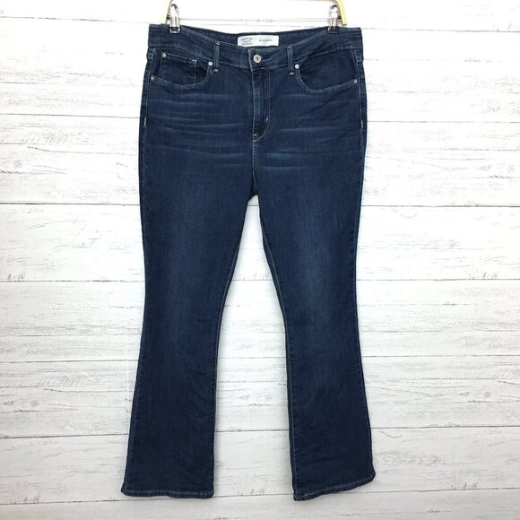 Levi's Signature Women's Jeans Bootcut Mid Rise Stretch size 14S length 30" - Picture 1 of 9